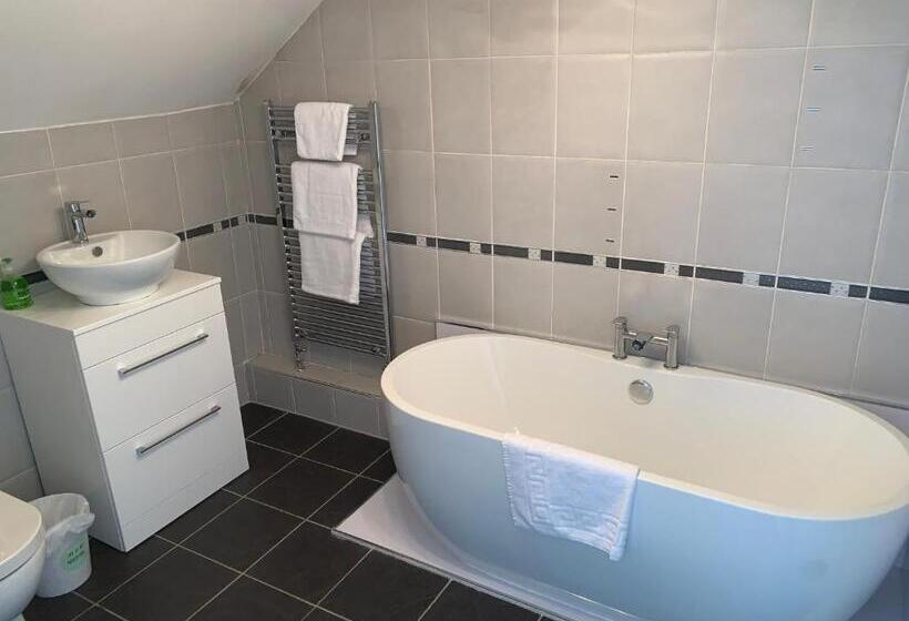 The Village Tavern Apartment