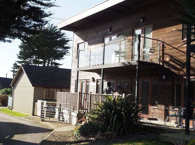 Tincroft Cottage   High End, Luxury Living Near The Beach