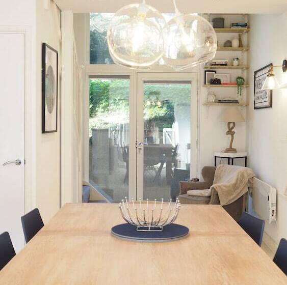 Tincroft Cottage   High End, Luxury Living Near The Beach