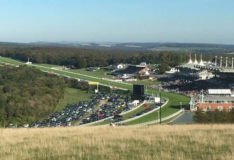 5 Charlton Mill Way B&b