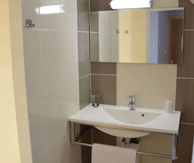 הוסטל Auberge Le Vieux Chaillol & Spa