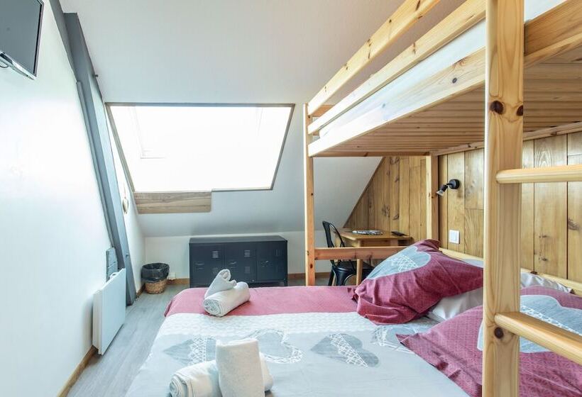 הוסטל Auberge Le Vieux Chaillol & Spa