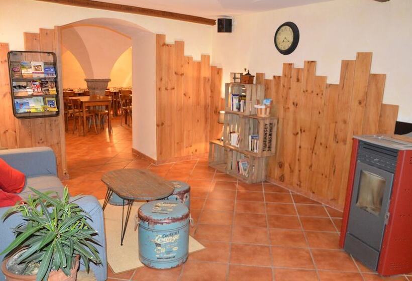 فندق صغير Auberge Le Vieux Chaillol & Spa