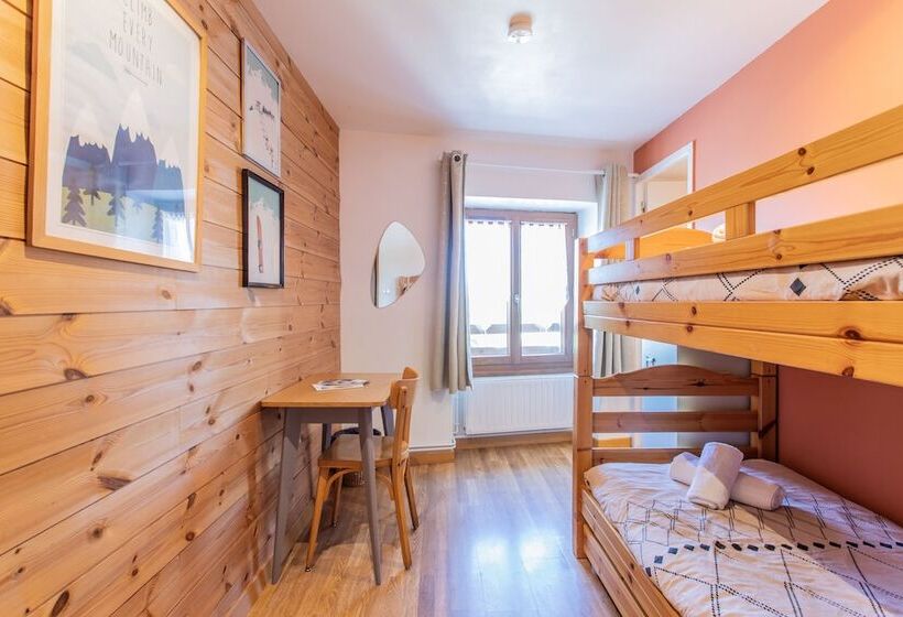 הוסטל Auberge Le Vieux Chaillol & Spa