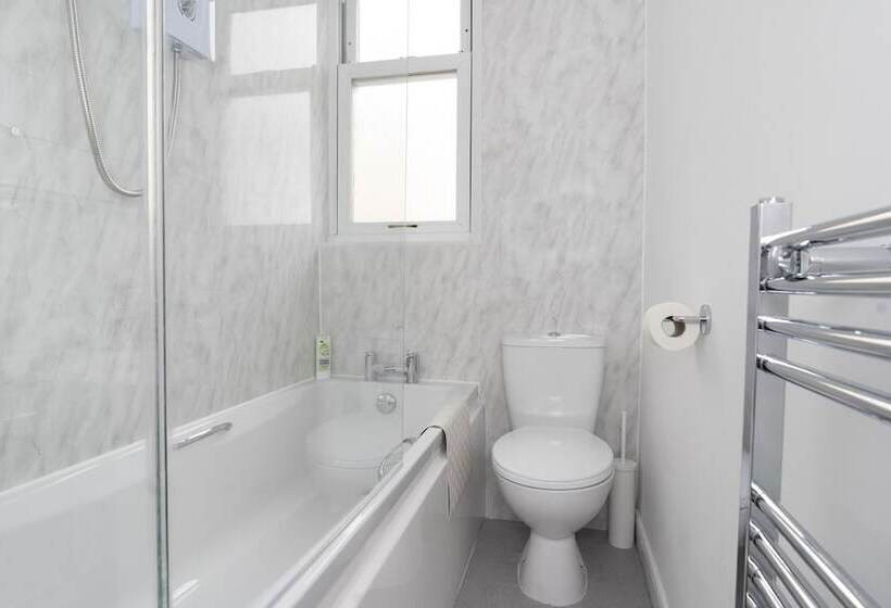 Greenstar Apartments