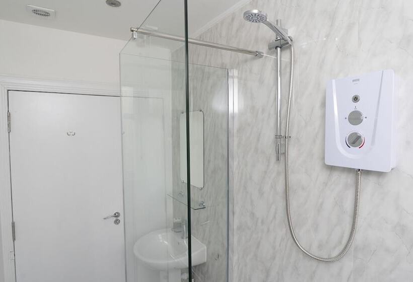 Greenstar Apartments