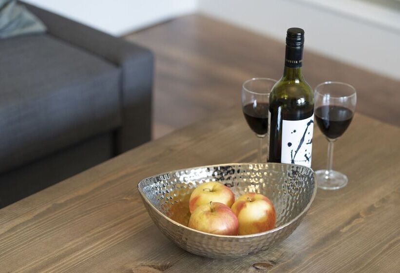 Greenstar Apartments