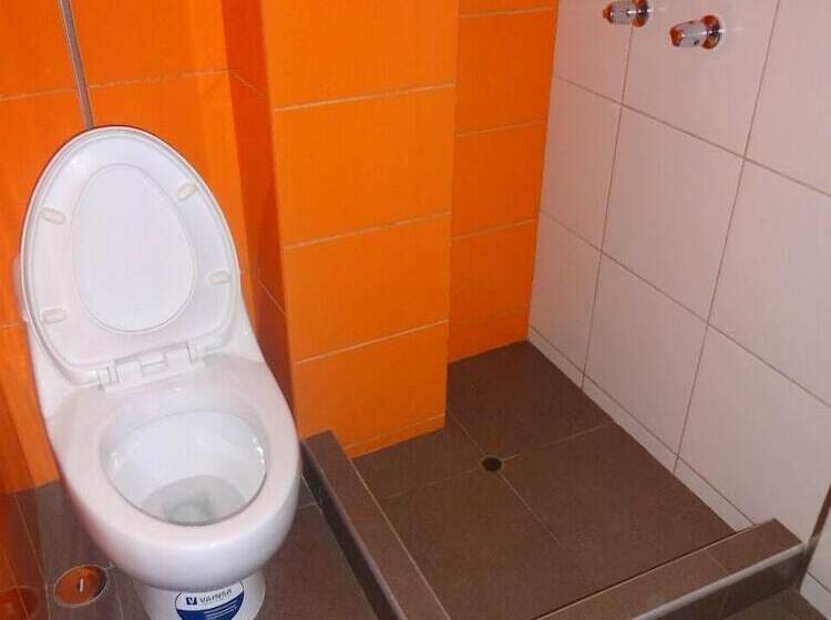 簡易ホテル Balcones Del Titicaca Backpacker