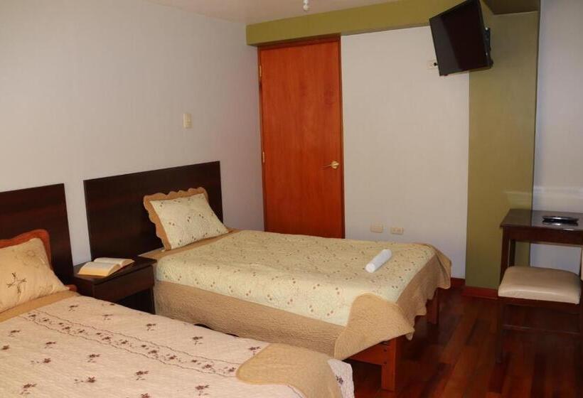 簡易ホテル Balcones Del Titicaca Backpacker