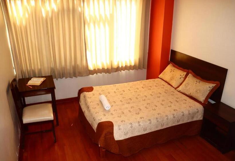 簡易ホテル Balcones Del Titicaca Backpacker