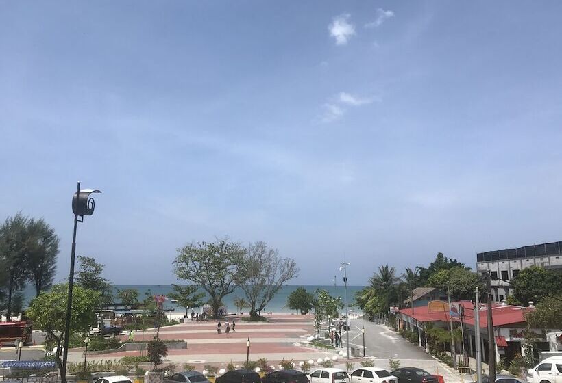 Adya Hotel Chenang