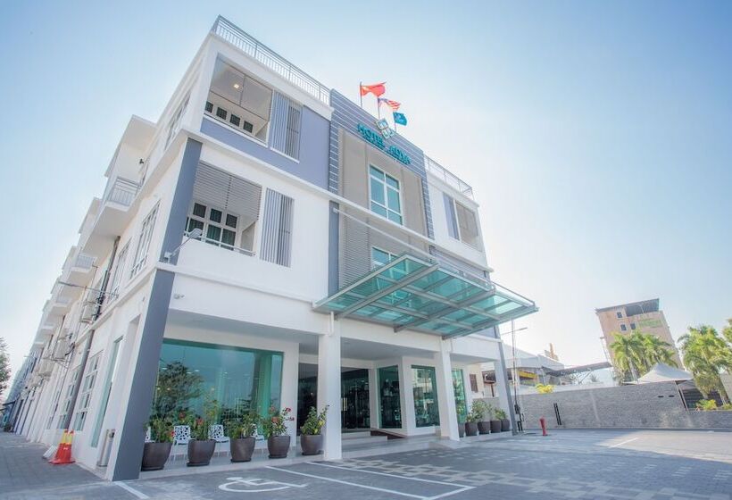 Adya Hotel Chenang