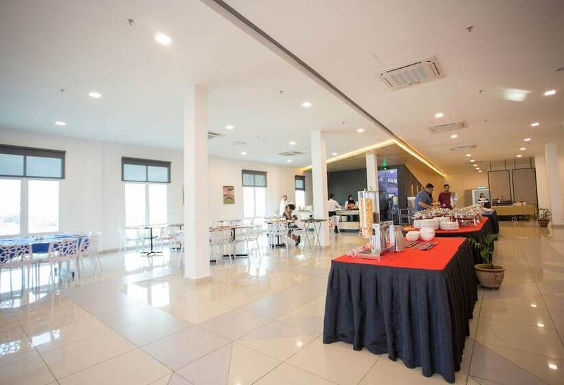 Adya Hotel Chenang