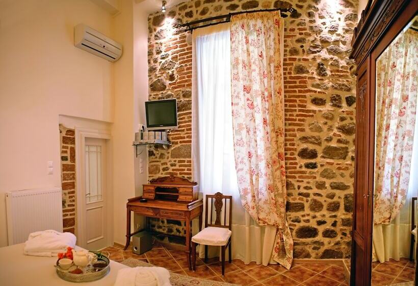 هتل Archontiko Petras 1821