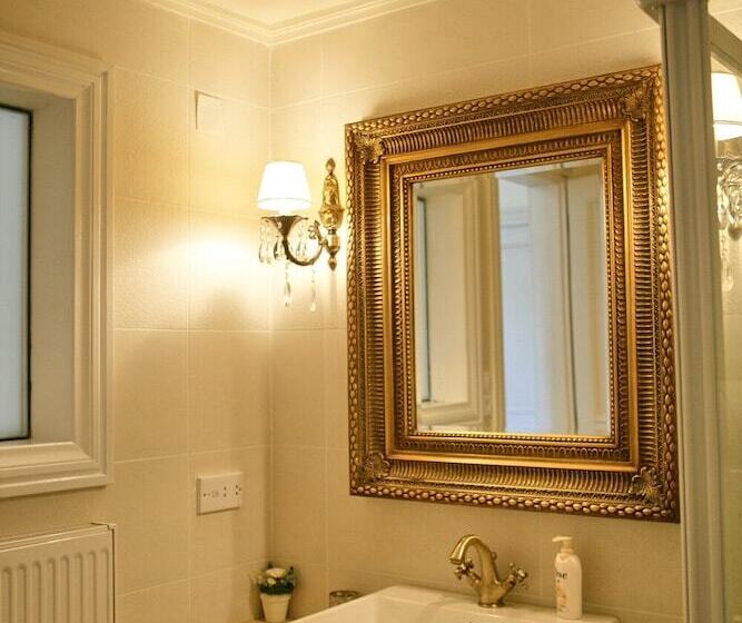 هتل Archontiko Petras 1821