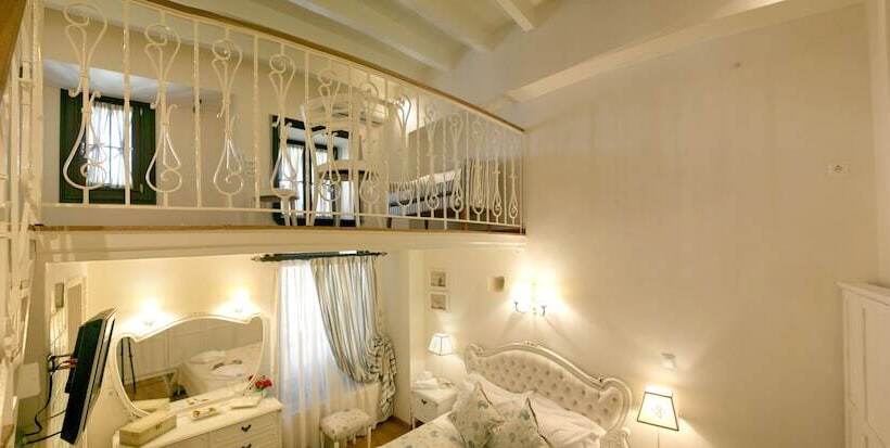 هتل Archontiko Petras 1821