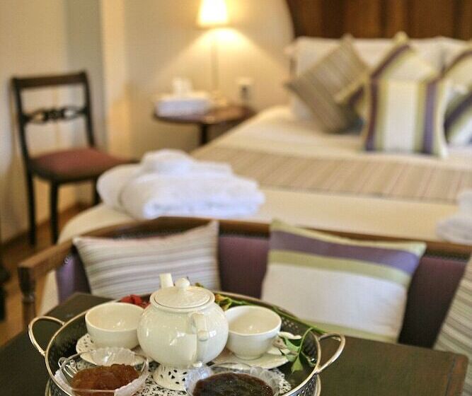 هتل Archontiko Petras 1821