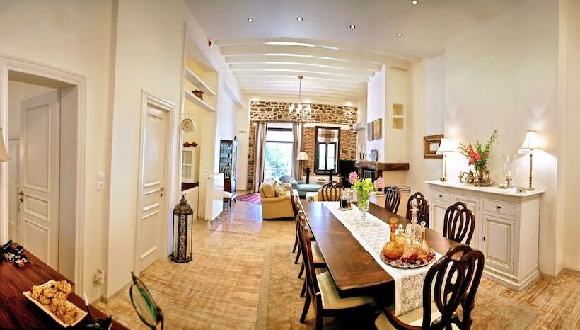 هتل Archontiko Petras 1821