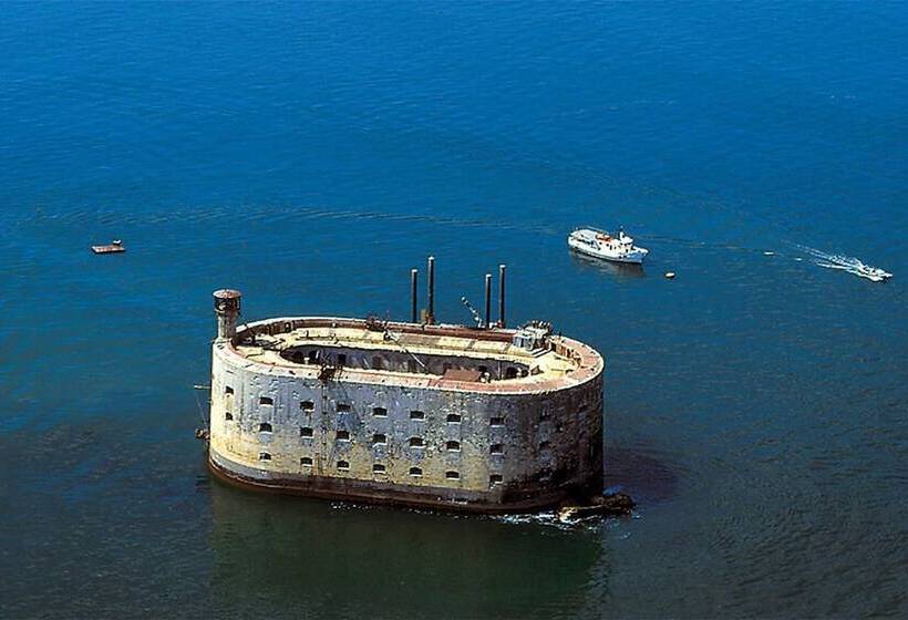 Отель Village Vacances Azureva Ile D Oléron