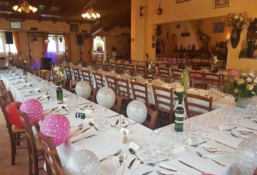 فندق Camping Le Mas Fleuri