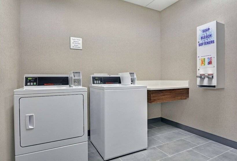 فندق Hampton Inn & Suites Middleburg