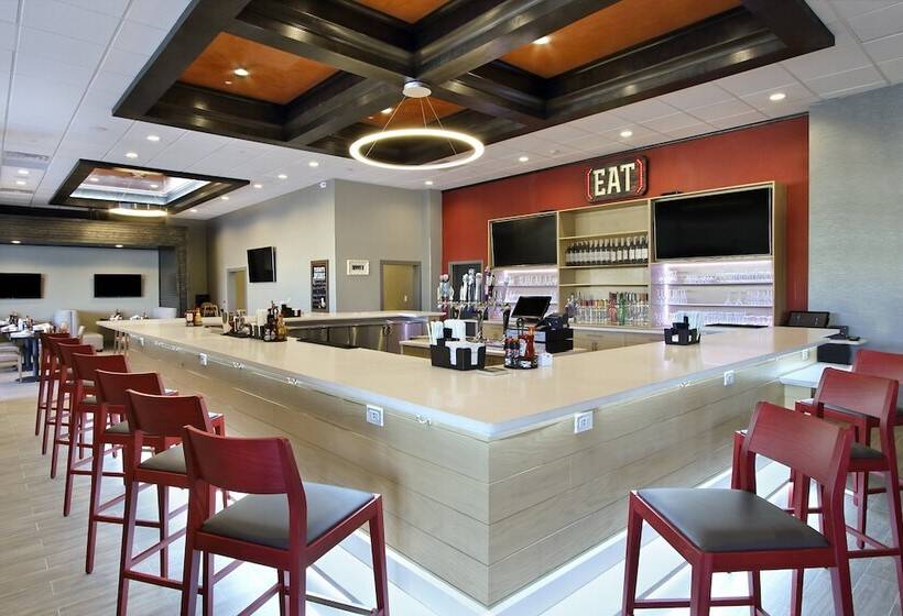 בית מלון כפרי Holiday Inn Hattiesburg   North, An Ihg