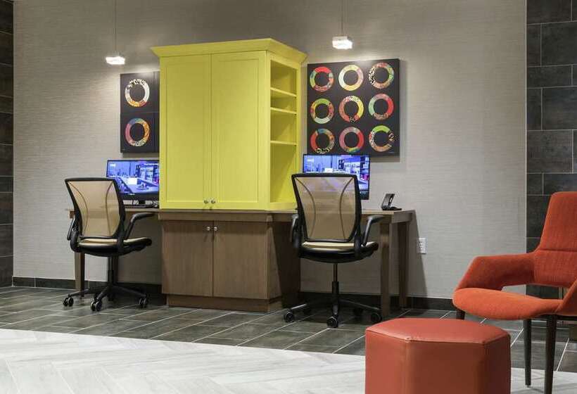 Отель Home2 Suites By Hilton Jacksonville Airport