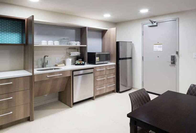 Отель Home2 Suites By Hilton Jacksonville Airport