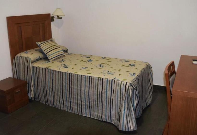 酒店 Hostal Restaurante San Isidro