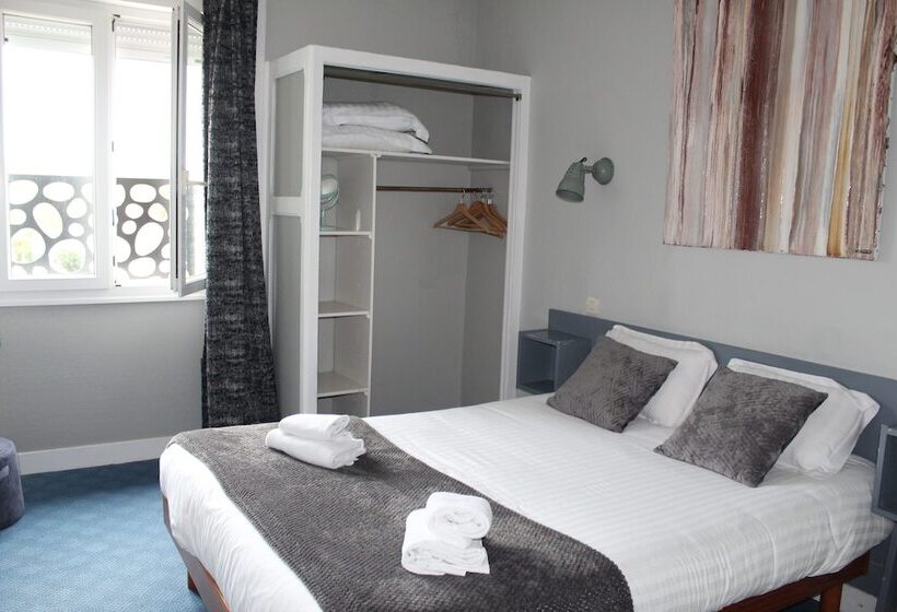 فندق Hôtel Des Pins