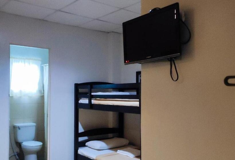 هتل Jade Dragons Suites Davao