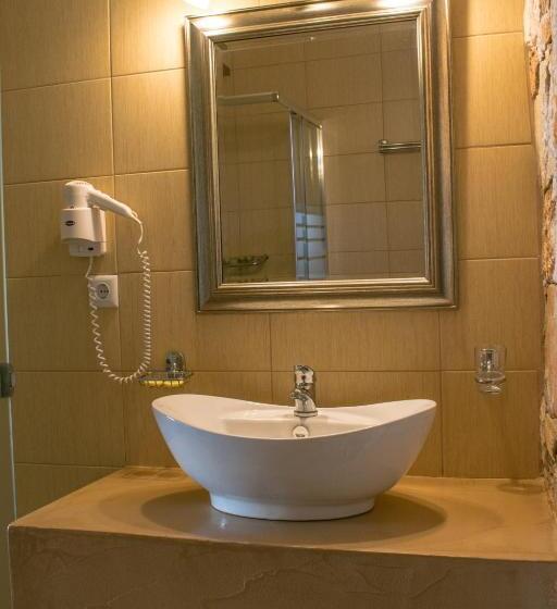 בית מלון כפרי Kallisti