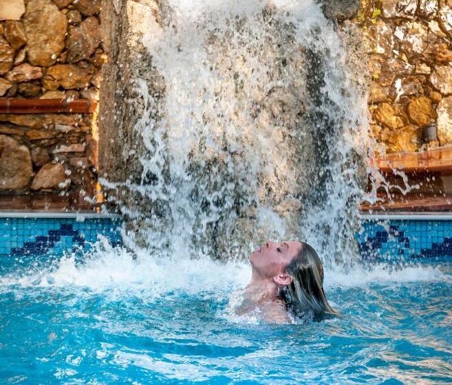 בית מלון כפרי Kallisti