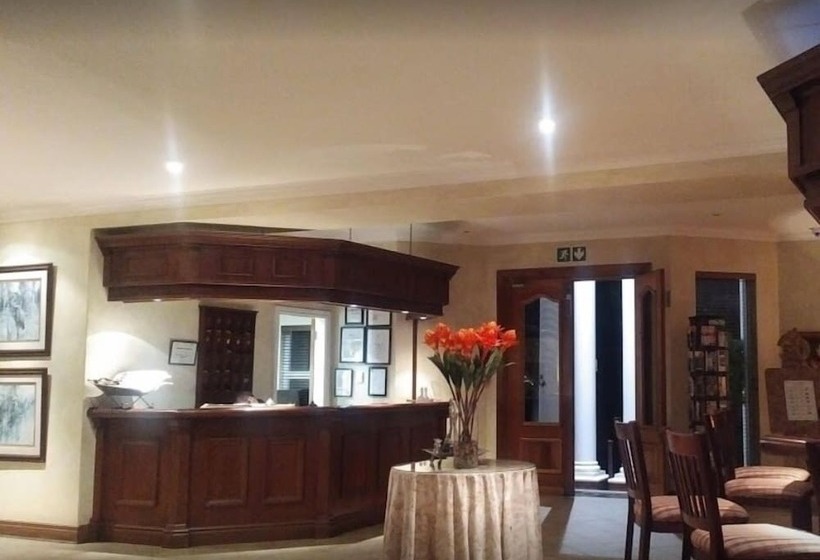 בית מלון כפרי Kingfisher Lodge