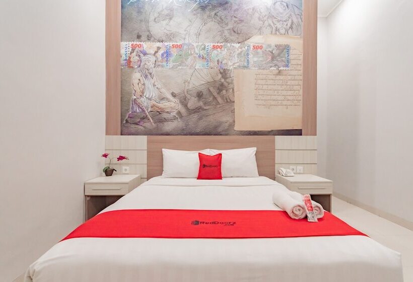 فندق Reddoorz Plus @ Point Phila Cihampelas