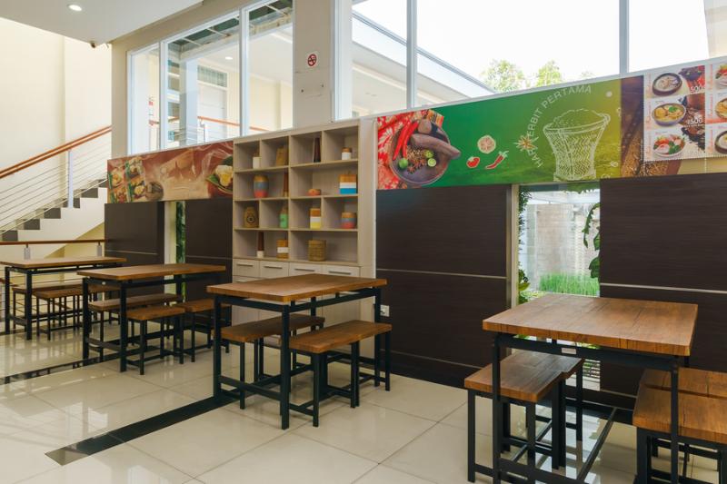 فندق Reddoorz Plus @ Point Phila Cihampelas