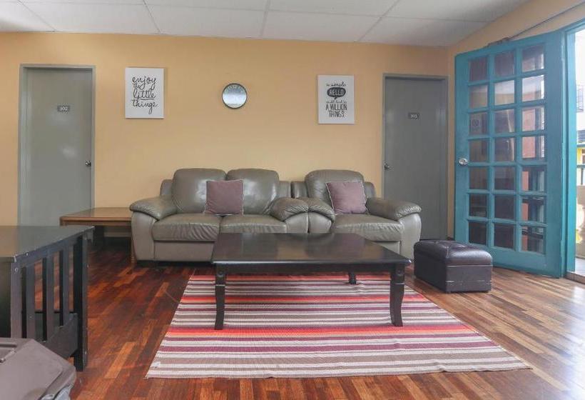 Spot On 89789 Hotel Check In 2