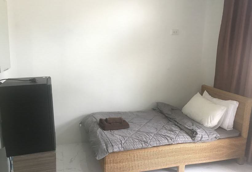 ホテル The Point @ Airport