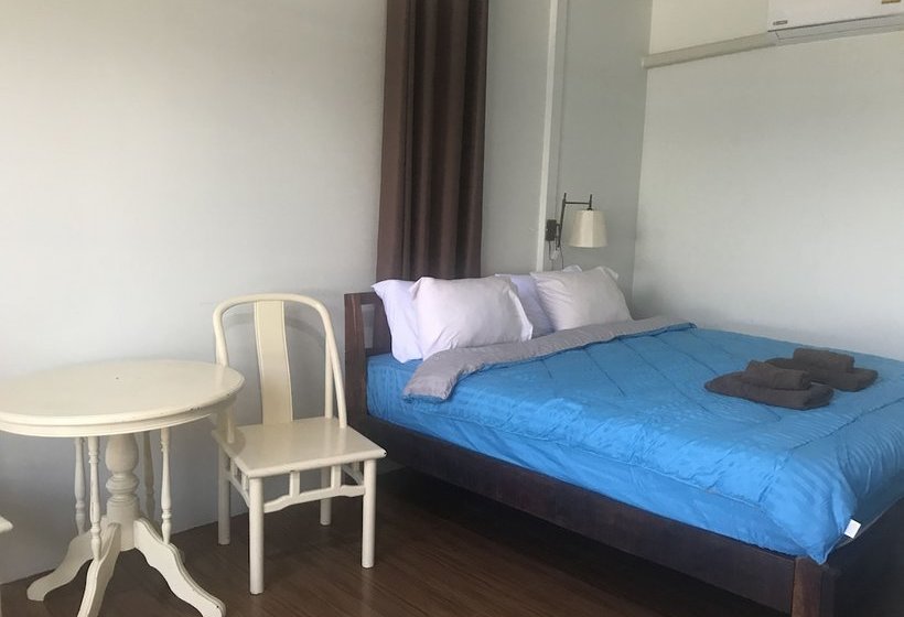 ホテル The Point @ Airport