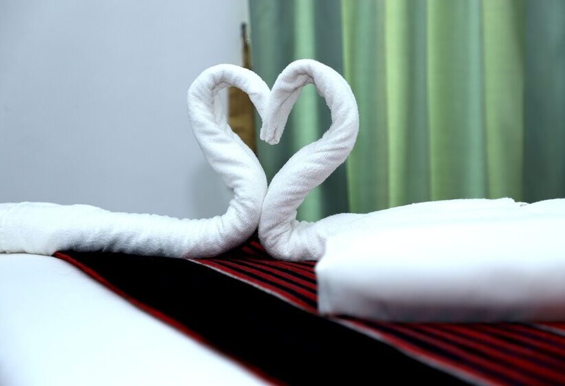 בית מלון כפרי Tulasi Mahal