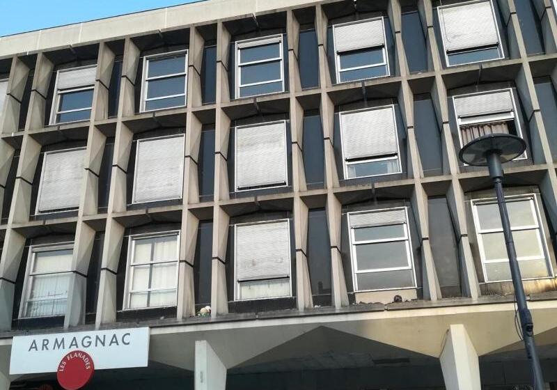 膳宿费 Guesthouse In Sarcelles Near Paris Center