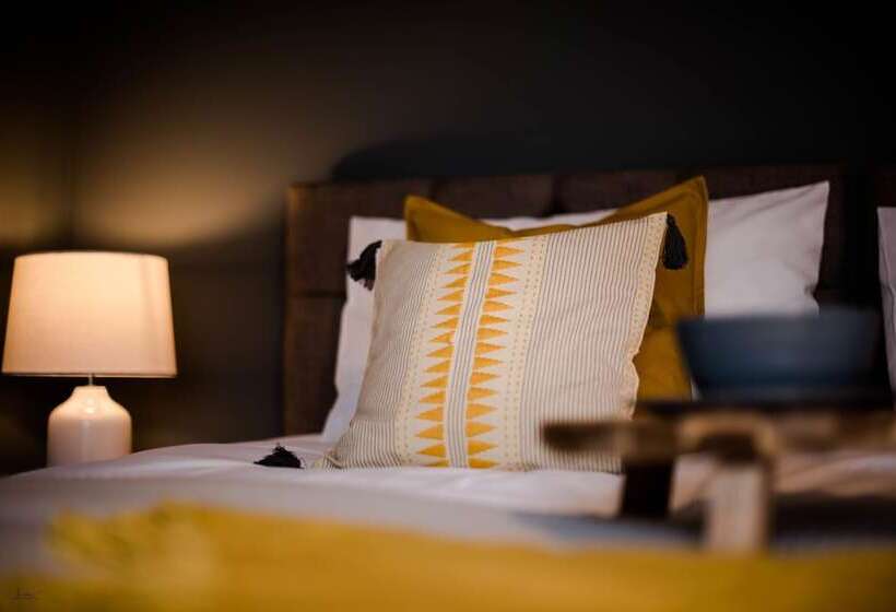 پانسیون Roberts Residence