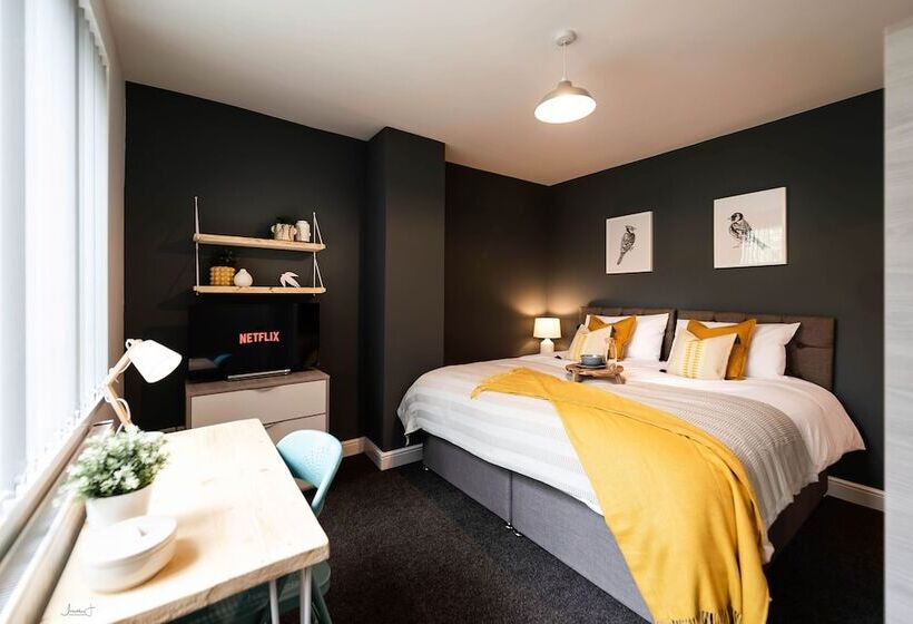 پانسیون Roberts Residence