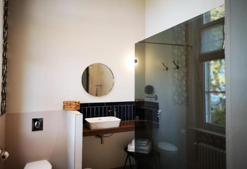 بنسيون Villa Varentia