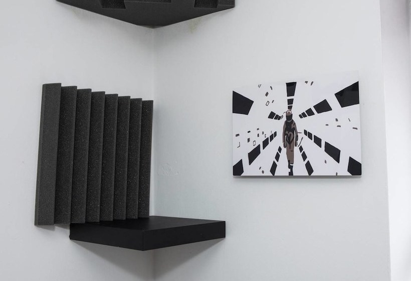 Sleek & Stylish 2bd Home W/ Office/studio