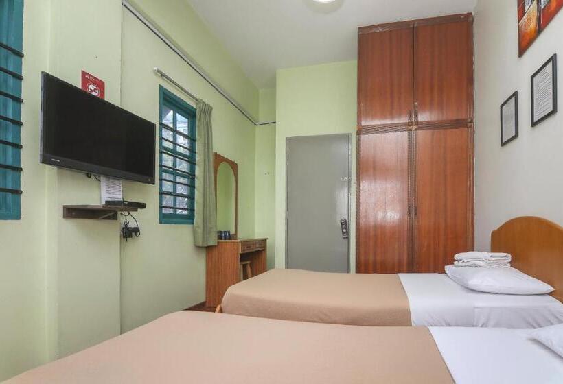 Spot On 89789 Hotel Check In 2