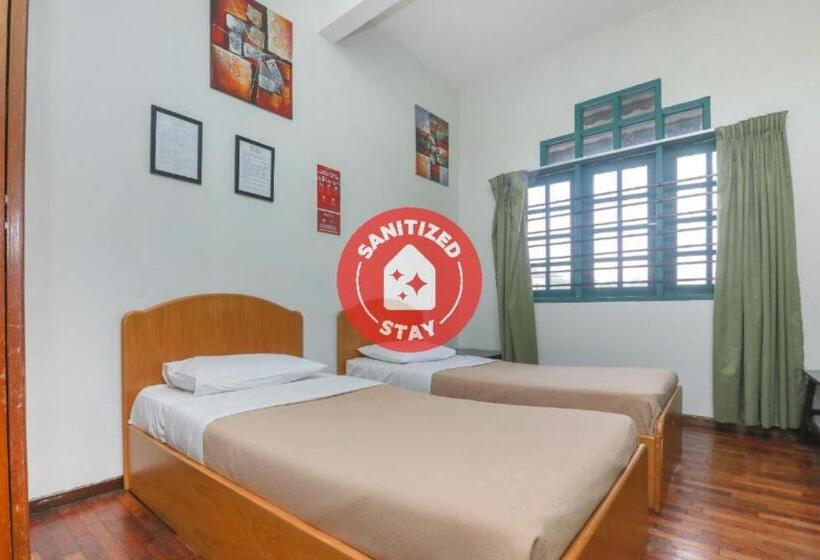 Spot On 89789 Hotel Check In 2