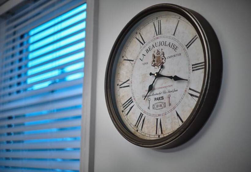 The Townhouse Simple2let Serviced Apart