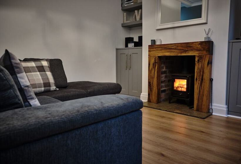 The Townhouse Simple2let Serviced Apart