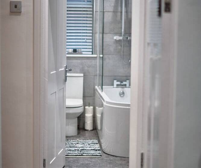 The Townhouse Simple2let Serviced Apart